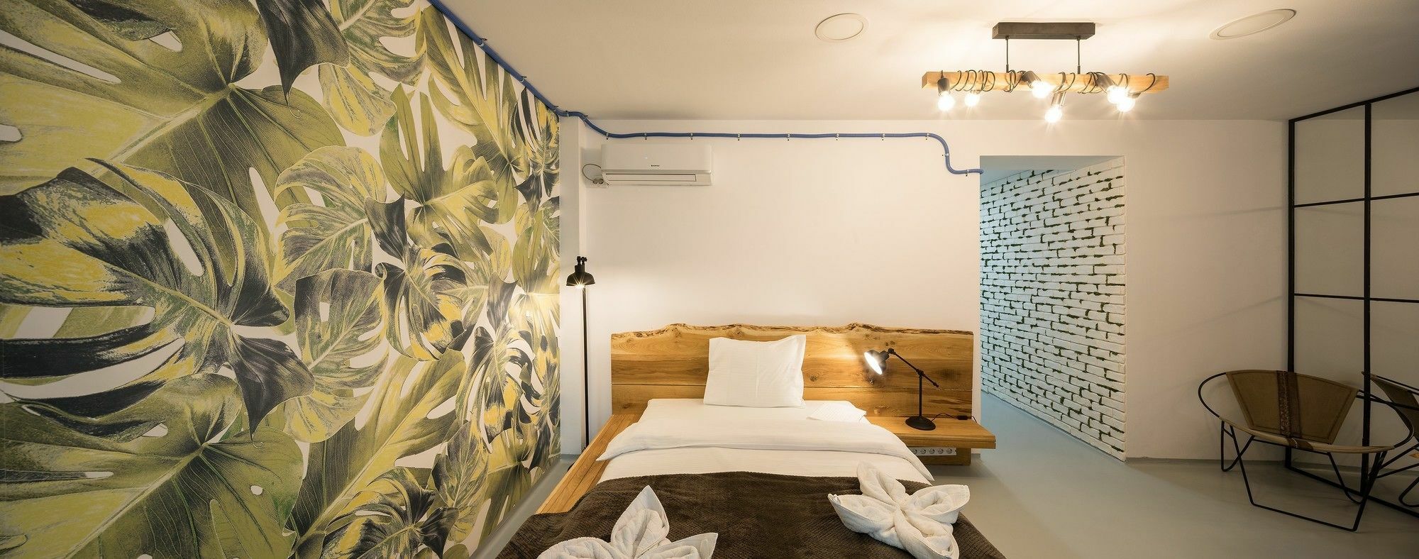 Omega House Hotel Bucarest Esterno foto
