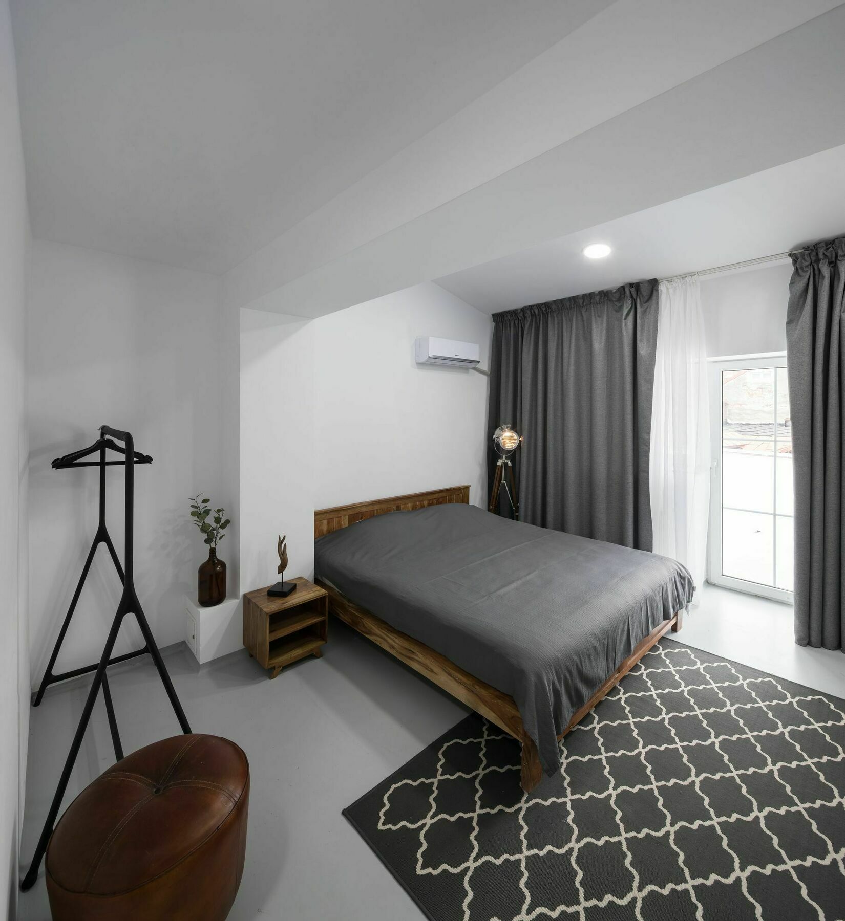 Omega House Hotel Bucarest Esterno foto