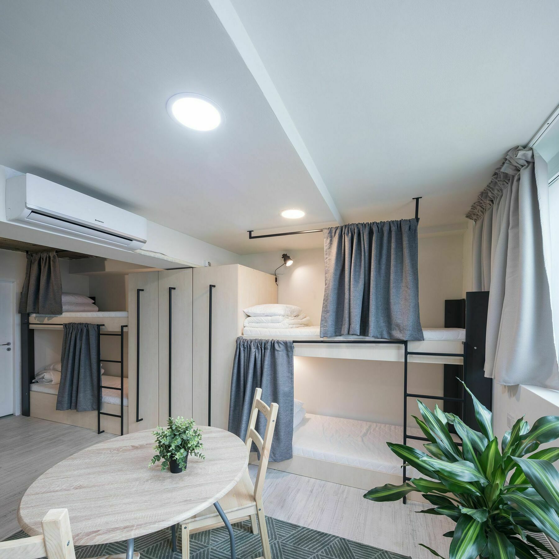 Omega House Hotel Bucarest Esterno foto